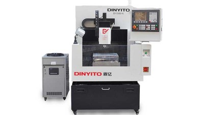 小型數(shù)控精雕機是怎么樣自動換刀的？